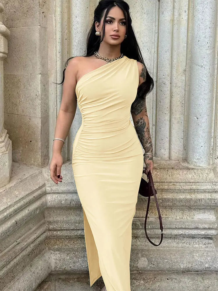 Vestido largo negro para mujer: sexy, con abertura, sin mangas, espalda descubierta y corte ajustado. Moda de verano, estilo hombros descubiertos, ideal para fiestas elegantes y discotecas