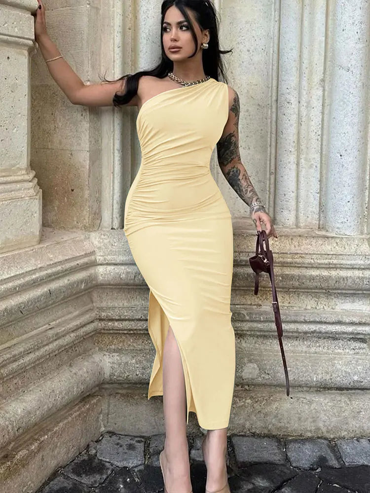 Vestido largo negro para mujer: sexy, con abertura, sin mangas, espalda descubierta y corte ajustado. Moda de verano, estilo hombros descubiertos, ideal para fiestas elegantes y discotecas