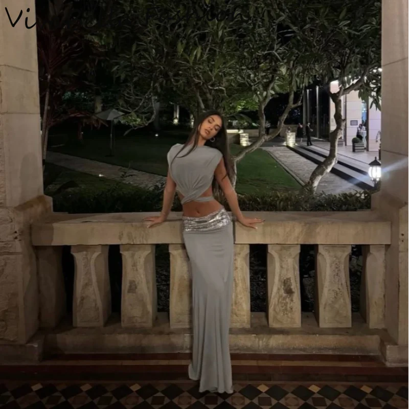 Conjunto elegante de top corto drapeado sin mangas y falda larga hasta el suelo con lentejuelas brillantes — Novedad 2026: Vestido de fiesta y gala para primavera-verano