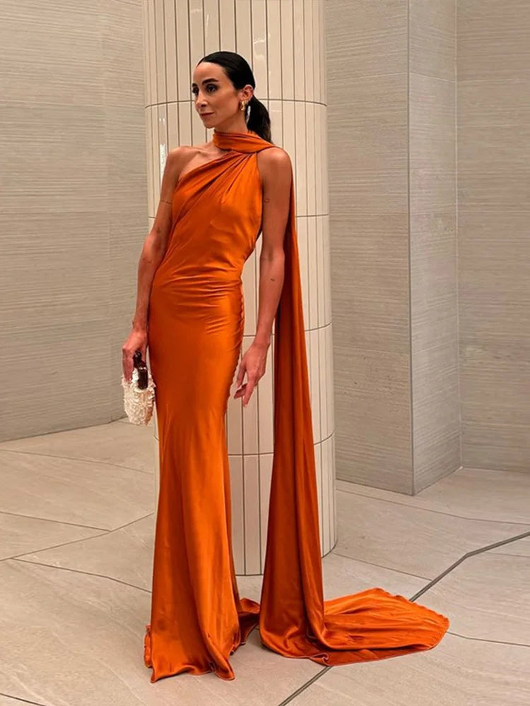 Vestido de fiesta sexy de satén con lazo para mujer; elegante diseño halter, sin espalda, con hombros descubiertos y sin mangas. Vestido liso estilo bata para el verano de 2024